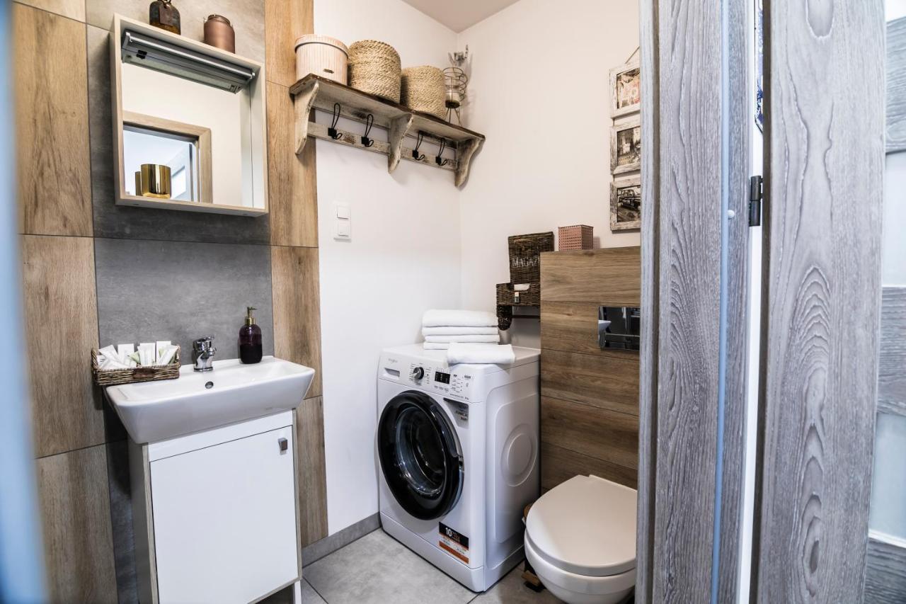 Ap Apartment'S Wałbrzych Esterno foto